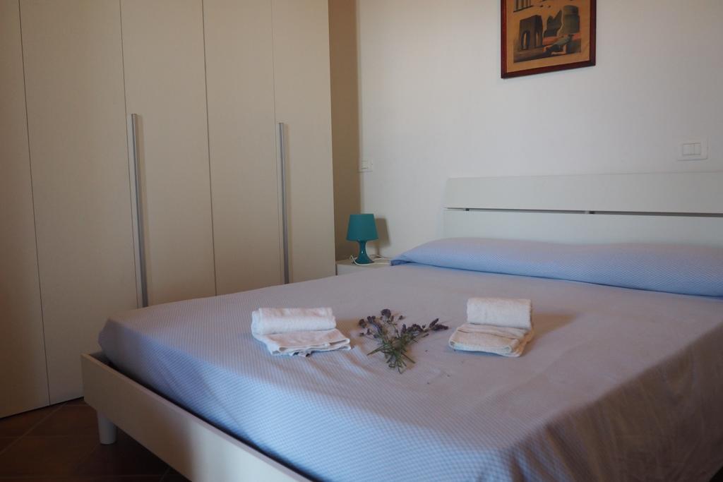 Finestra Della Val D'Orcia Apartment Contignano Room photo